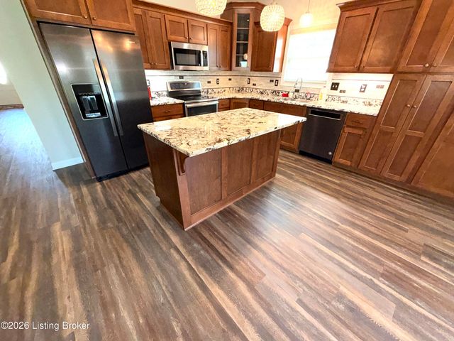 242 Potomac, Mt Washington, KY 40047