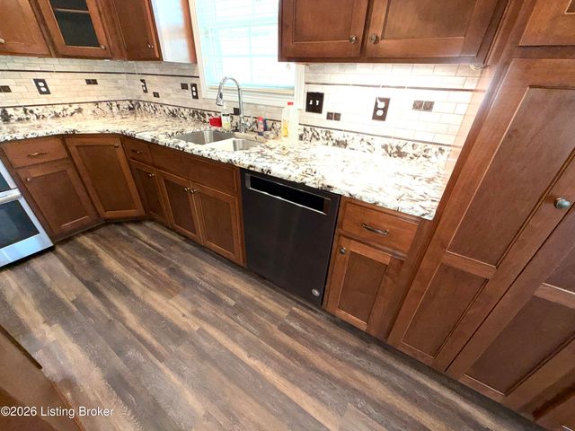 242 Potomac, Mt Washington, KY 40047