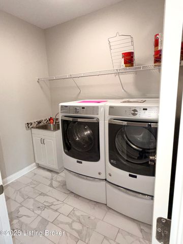242 Potomac, Mt Washington, KY 40047