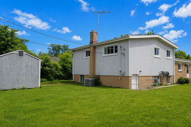 54 Fernwood Drive, Glenview, IL 60025