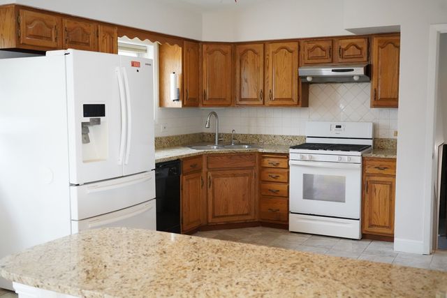 54 Fernwood Drive, Glenview, IL 60025