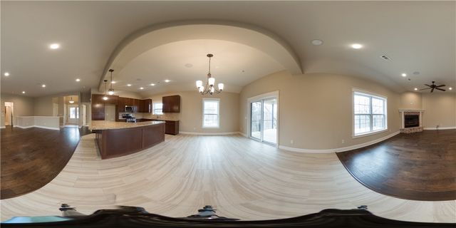 13815 Eastgate Drive, Rogers, AR 72756