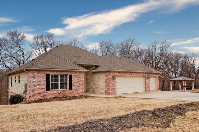 13815 Eastgate Drive, Rogers, AR 72756