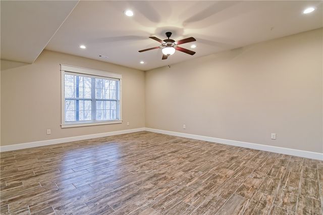 13815 Eastgate Drive, Rogers, AR 72756