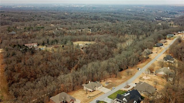 13815 Eastgate Drive, Rogers, AR 72756