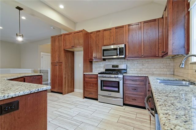 13815 Eastgate Drive, Rogers, AR 72756