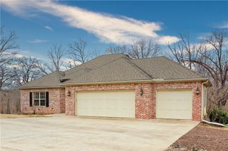 13815 Eastgate Drive, Rogers, AR 72756