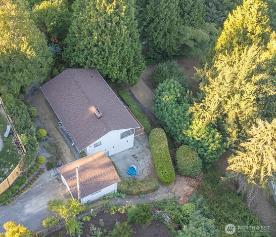19526 53rd Avenue NE, Lake Forest Park, WA 98155