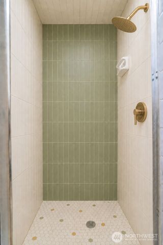 19526 53rd Avenue NE, Lake Forest Park, WA 98155