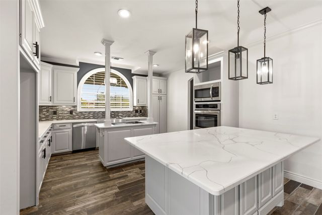 1108 Ridgeview Drive, Sherman, TX 75090