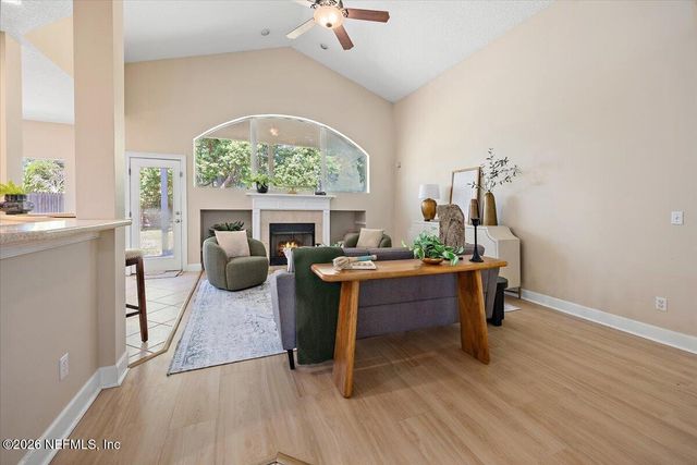 13725 WEEPING WILLOW Way, Jacksonville, FL 32224