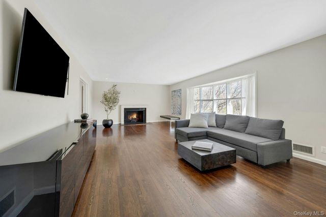 58 Mamaroneck Road, Scarsdale, NY 10583