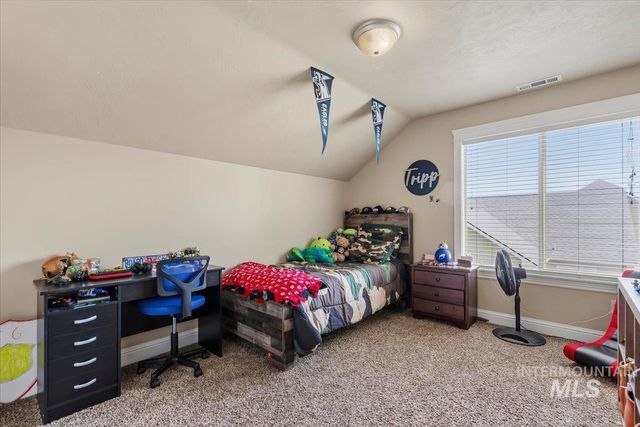2229 W Rock Creek Dr., Nampa, ID 83686
