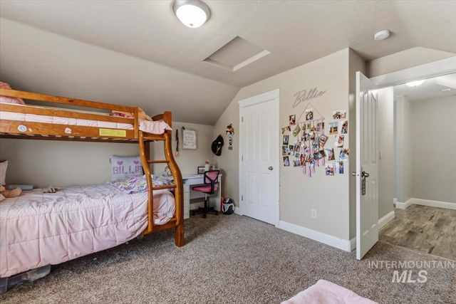 2229 W Rock Creek Dr., Nampa, ID 83686