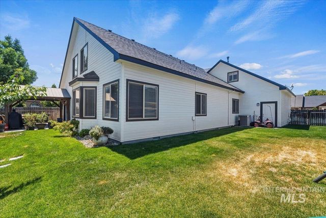 2229 W Rock Creek Dr., Nampa, ID 83686