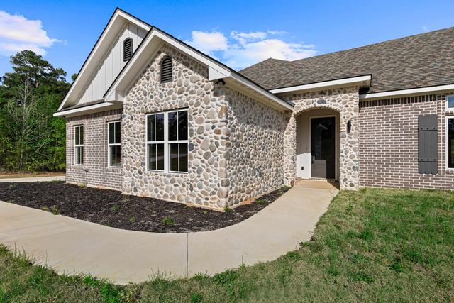 125 CR 387D, Henderson, TX 75654