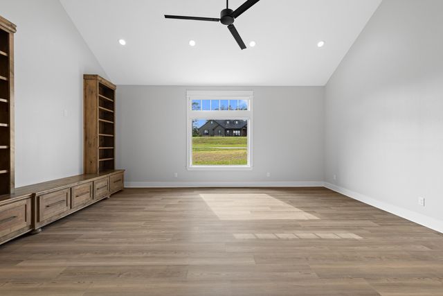 125 CR 387D, Henderson, TX 75654