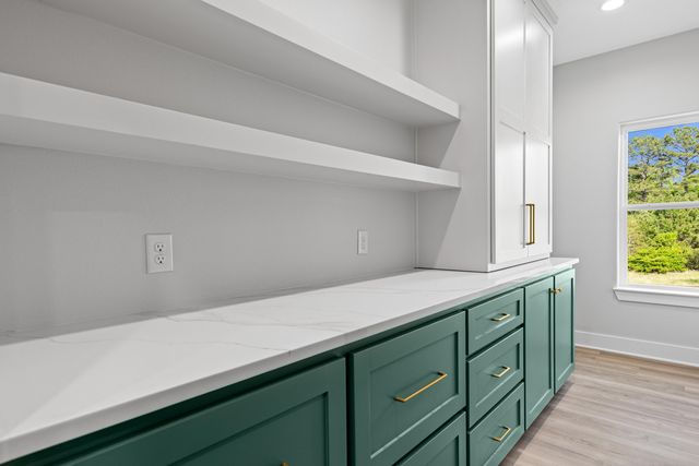125 CR 387D, Henderson, TX 75654