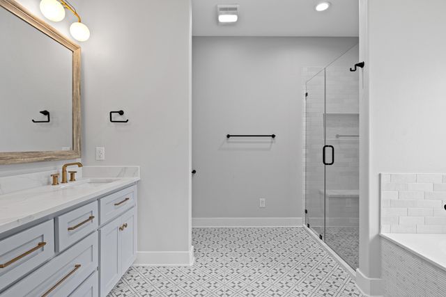 125 CR 387D, Henderson, TX 75654