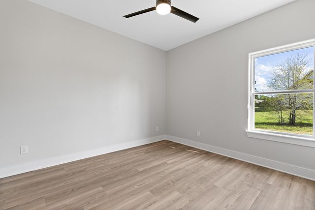 125 CR 387D, Henderson, TX 75654