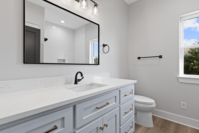 125 CR 387D, Henderson, TX 75654