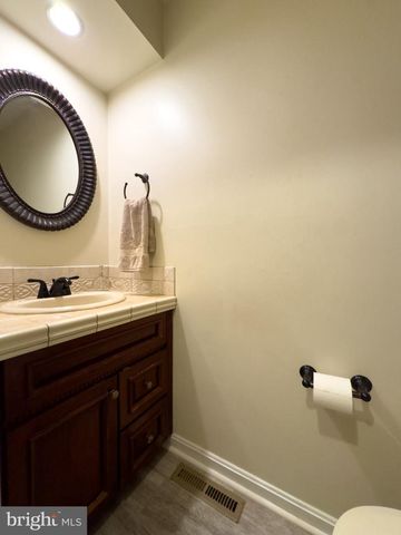 1539 S JEFFERSON CT, Lancaster, PA 17602