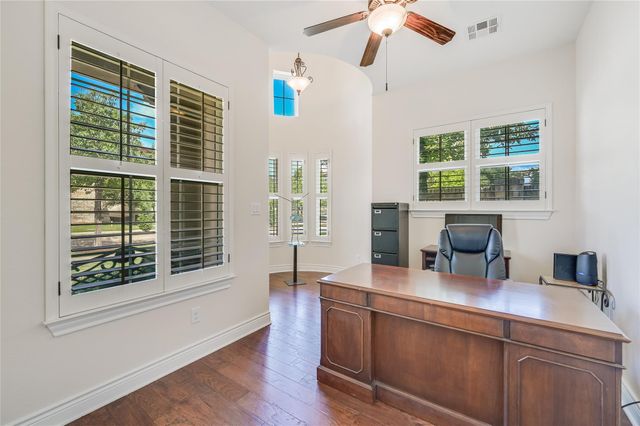 104 Rivalto CIR 1, Lakeway, TX 78734