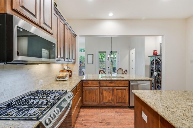 104 Rivalto CIR 1, Lakeway, TX 78734