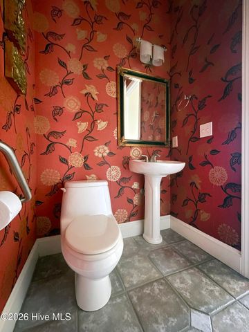 4300 Peninsula Point, Greenville, NC 27834