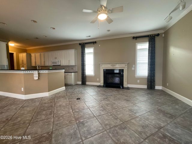 4300 Peninsula Point, Greenville, NC 27834