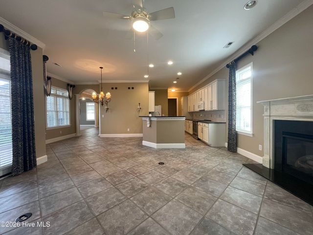 4300 Peninsula Point, Greenville, NC 27834