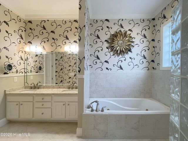 4300 Peninsula Point, Greenville, NC 27834