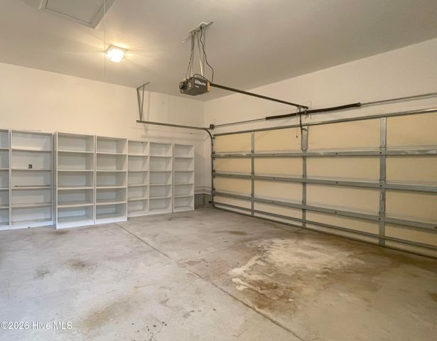 4300 Peninsula Point, Greenville, NC 27834