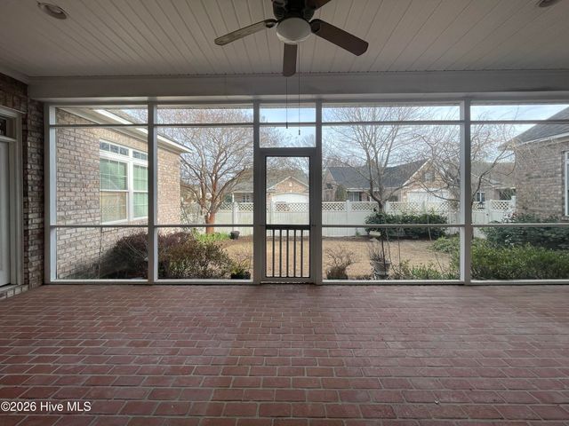 4300 Peninsula Point, Greenville, NC 27834