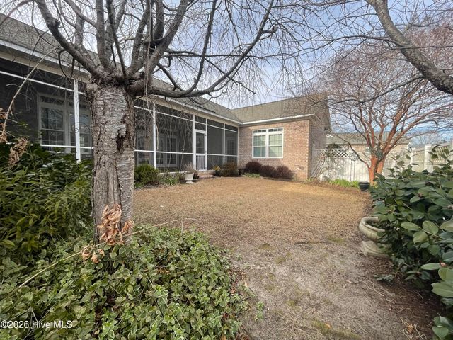 4300 Peninsula Point, Greenville, NC 27834