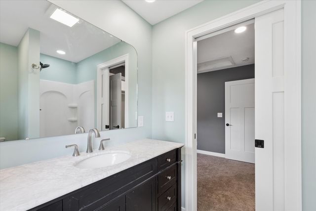 1332 Golden Valley Drive, Bettendorf, IA 52722