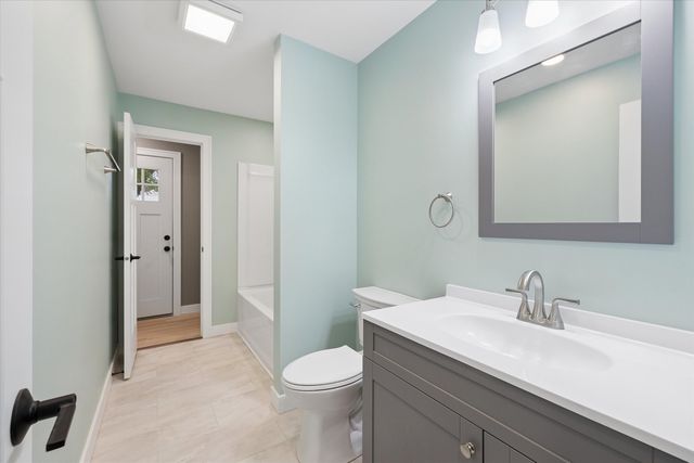 1332 Golden Valley Drive, Bettendorf, IA 52722