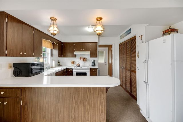 2214 TOPPING PLACE, Eustis, FL 32726