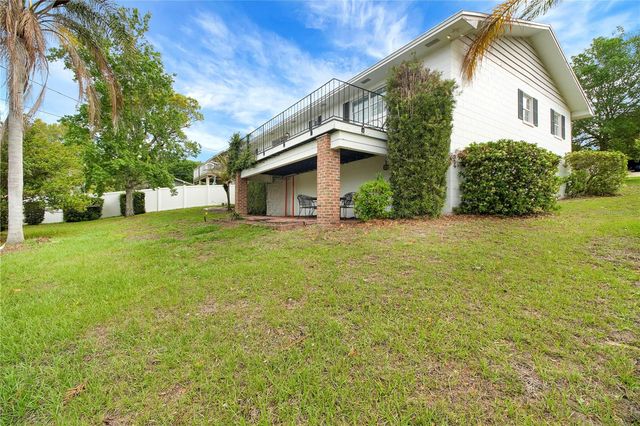 2214 TOPPING PLACE, Eustis, FL 32726