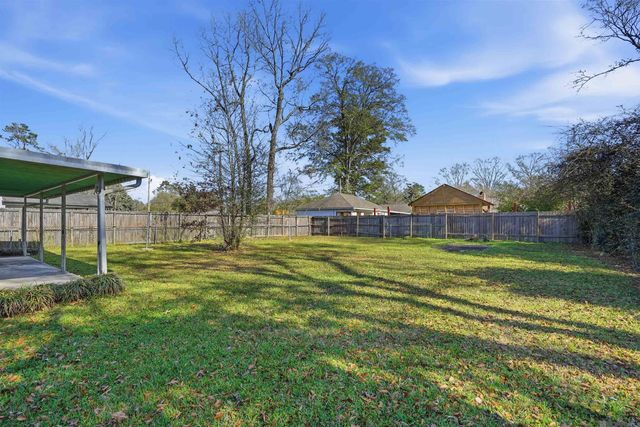 1414 Clinton Dr, Denham Springs, LA 70726