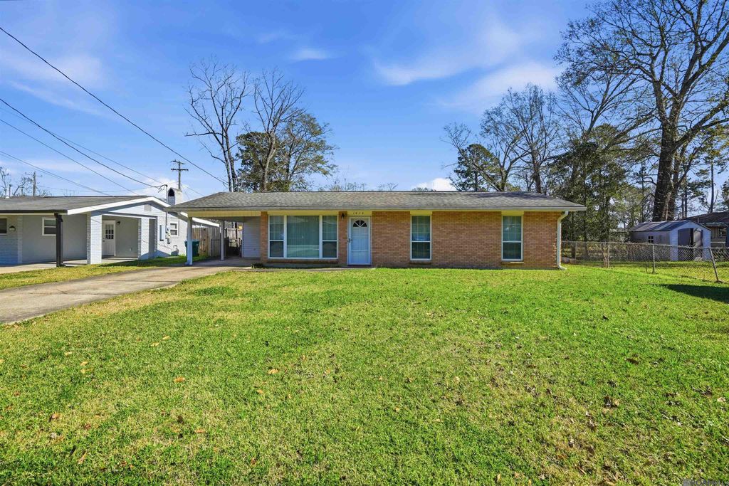 1414 Clinton Dr, Denham Springs, LA 70726
