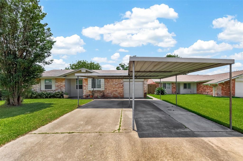 819 Donfield Street, Channelview, TX 77530
