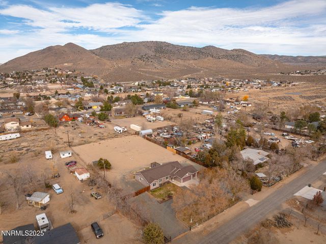 1362 Kim Place, Minden, NV 89423