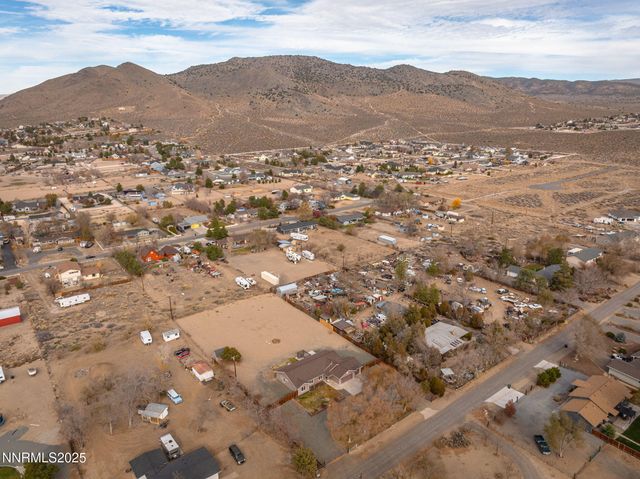 1362 Kim Place, Minden, NV 89423