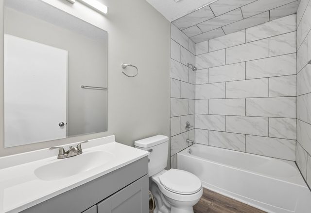 800 Helton Dr, Clarksville, TN 37042