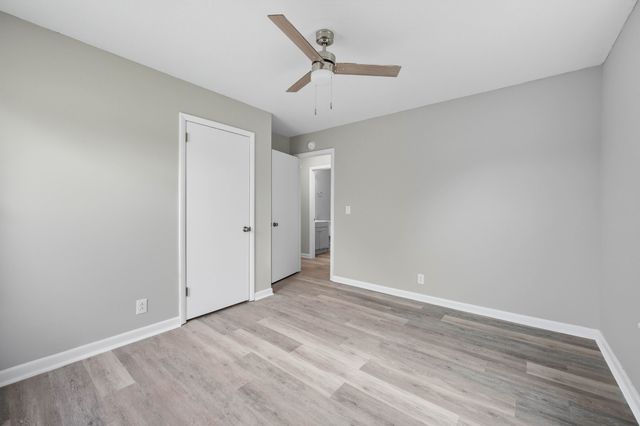 800 Helton Dr, Clarksville, TN 37042