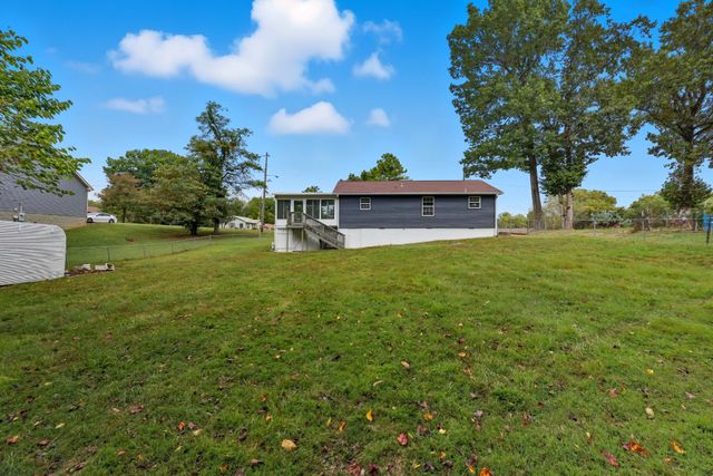 800 Helton Dr, Clarksville, TN 37042