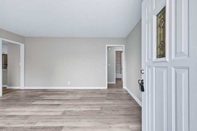 800 Helton Dr, Clarksville, TN 37042