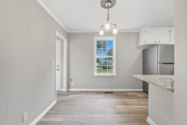 800 Helton Dr, Clarksville, TN 37042