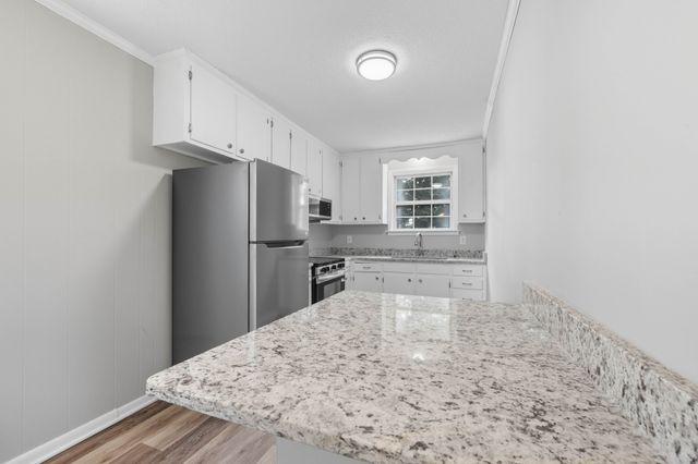 800 Helton Dr, Clarksville, TN 37042